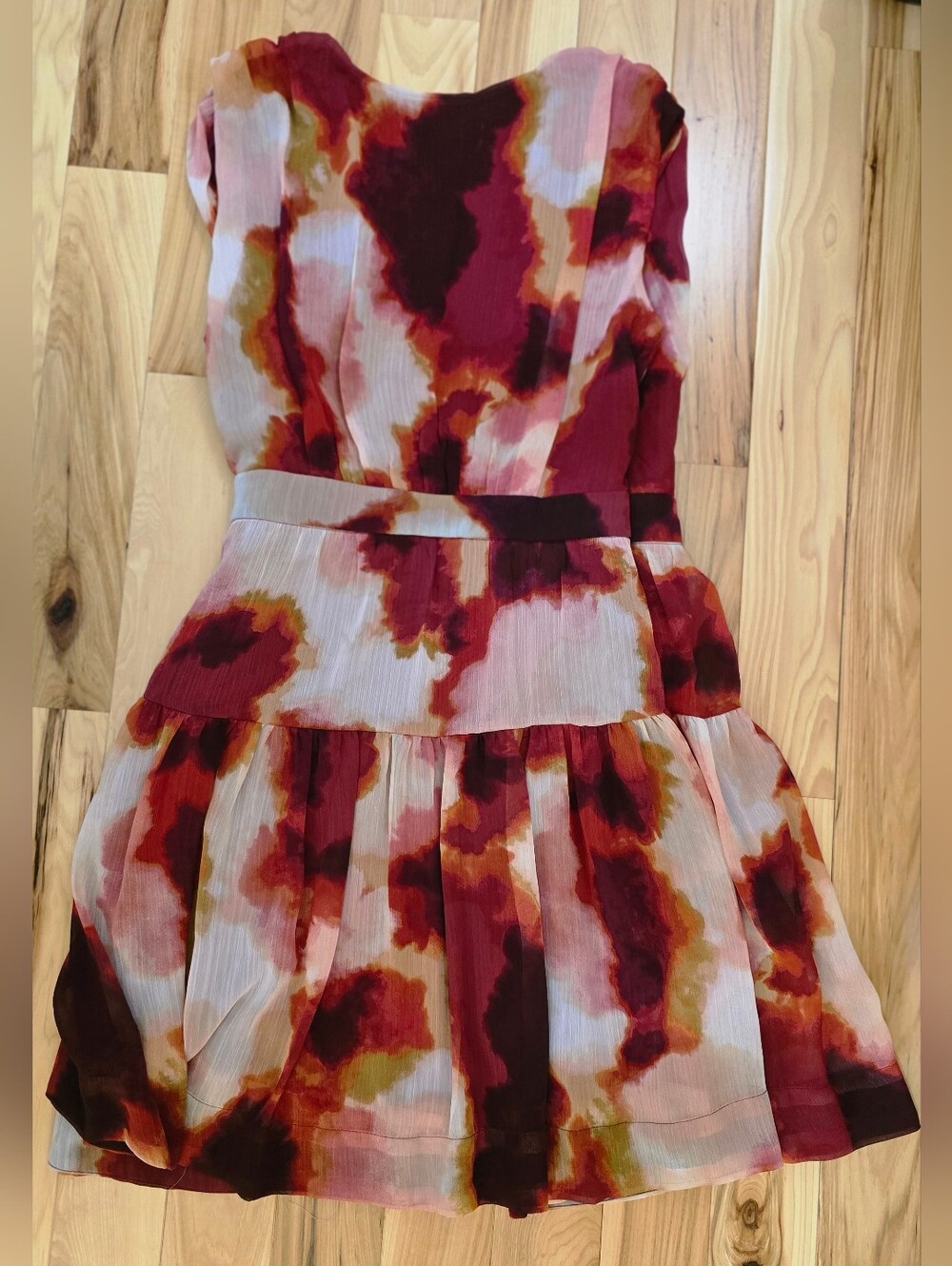 Taylor Sleeveless V-Neck Tie-Detailed Dress in Burgundy & Blush, L - Picture 13 of 16